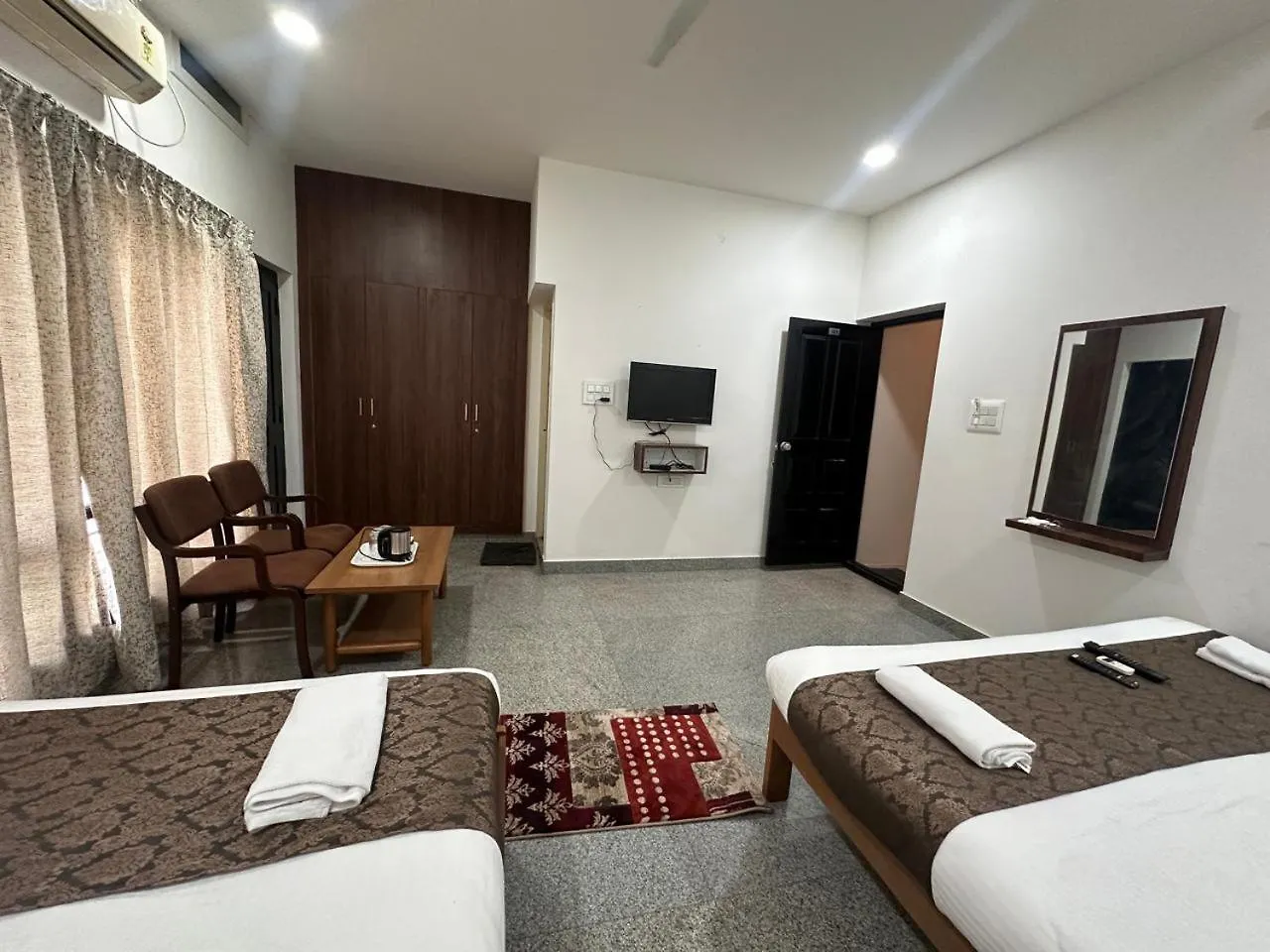 Hotel Queens Comfort Mysore 0*,
