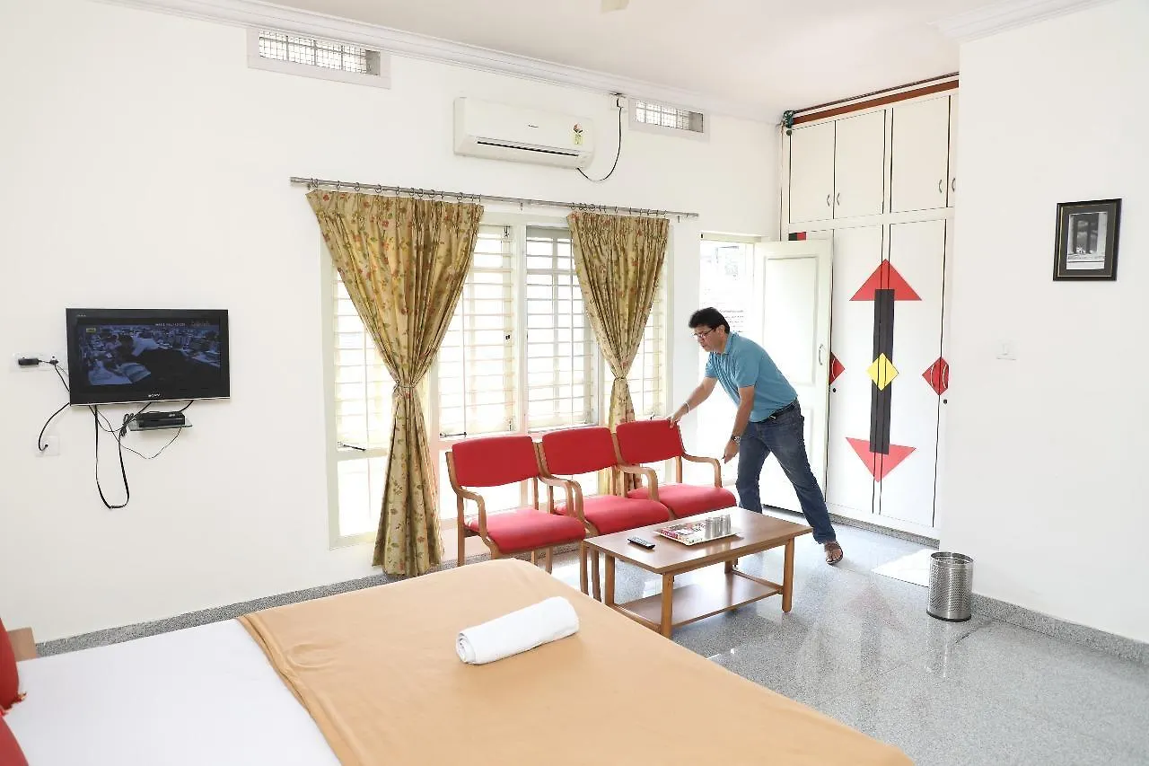 Lodge Hotel Queens Comfort Mysore